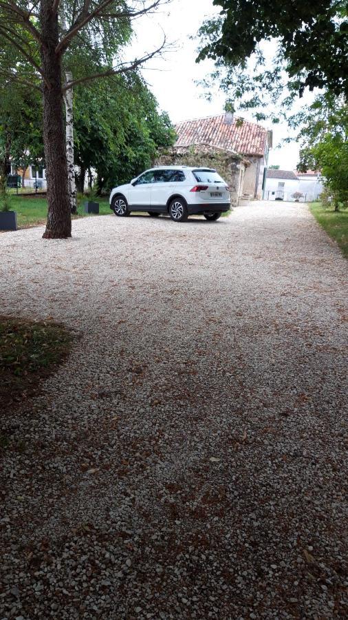 Вилла La Demeure D'Ezilda Fleac-sur-Seugne Экстерьер фото